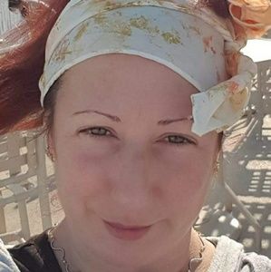 Meet your Posher, Carrie